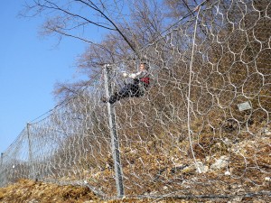 barriere paramassi opere speciali Lugo di Vicenza Montaggio di barriera paramassi