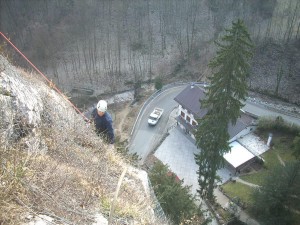 lavori in parete lavori in fune Ispezioni di manutenzione delle reti paramassi Recoaro Terme